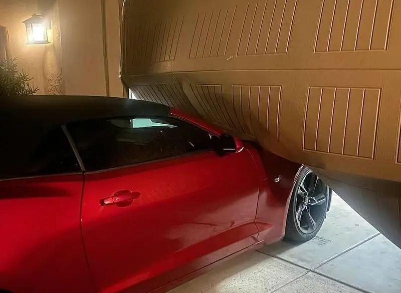 Garage door repair service in St. Cloud, Florida